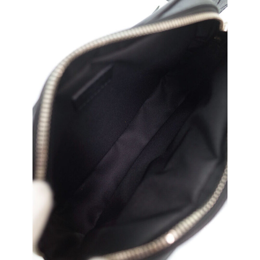 Louis Vuitton Outdoor Taiga Rama Bum Leather Body Black Bag - Picture 3 of 9